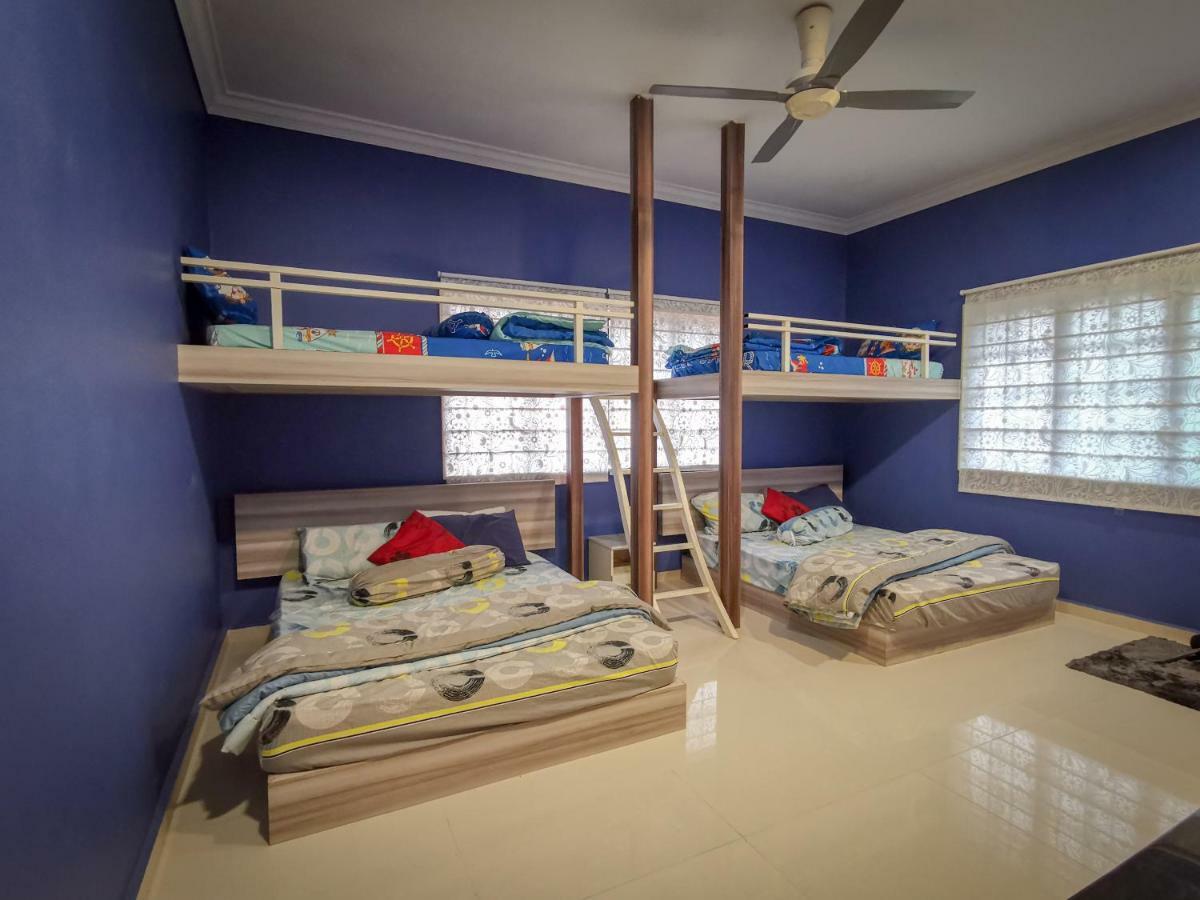 Ria Homestay Johor Bahru Bagian luar foto