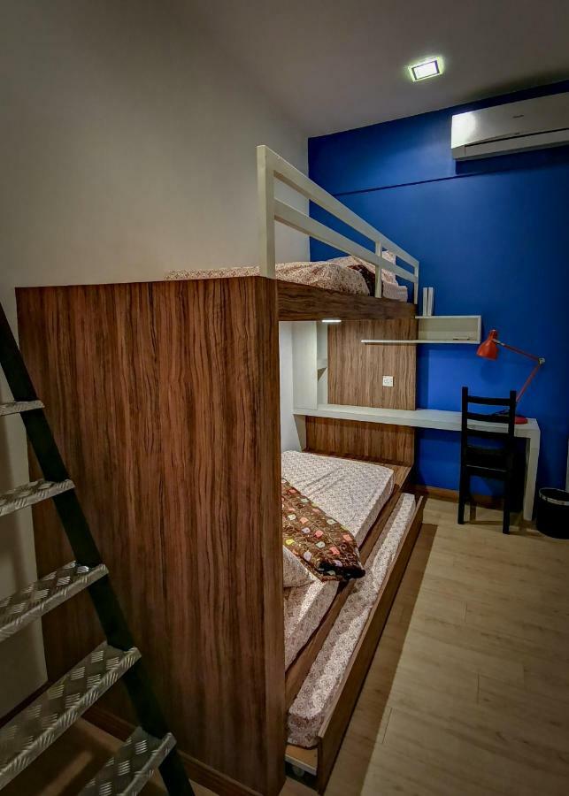 Ria Homestay Johor Bahru Bagian luar foto
