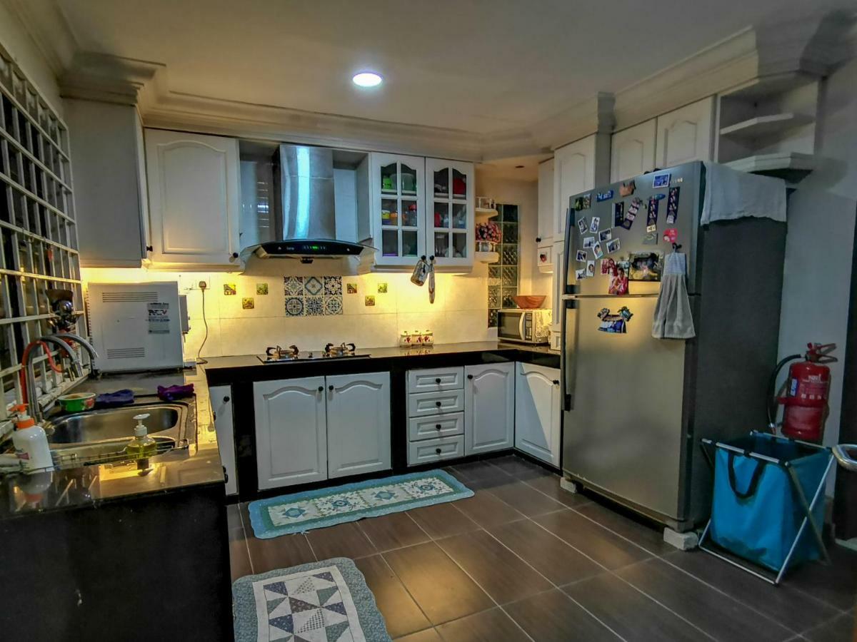 Ria Homestay Johor Bahru Bagian luar foto