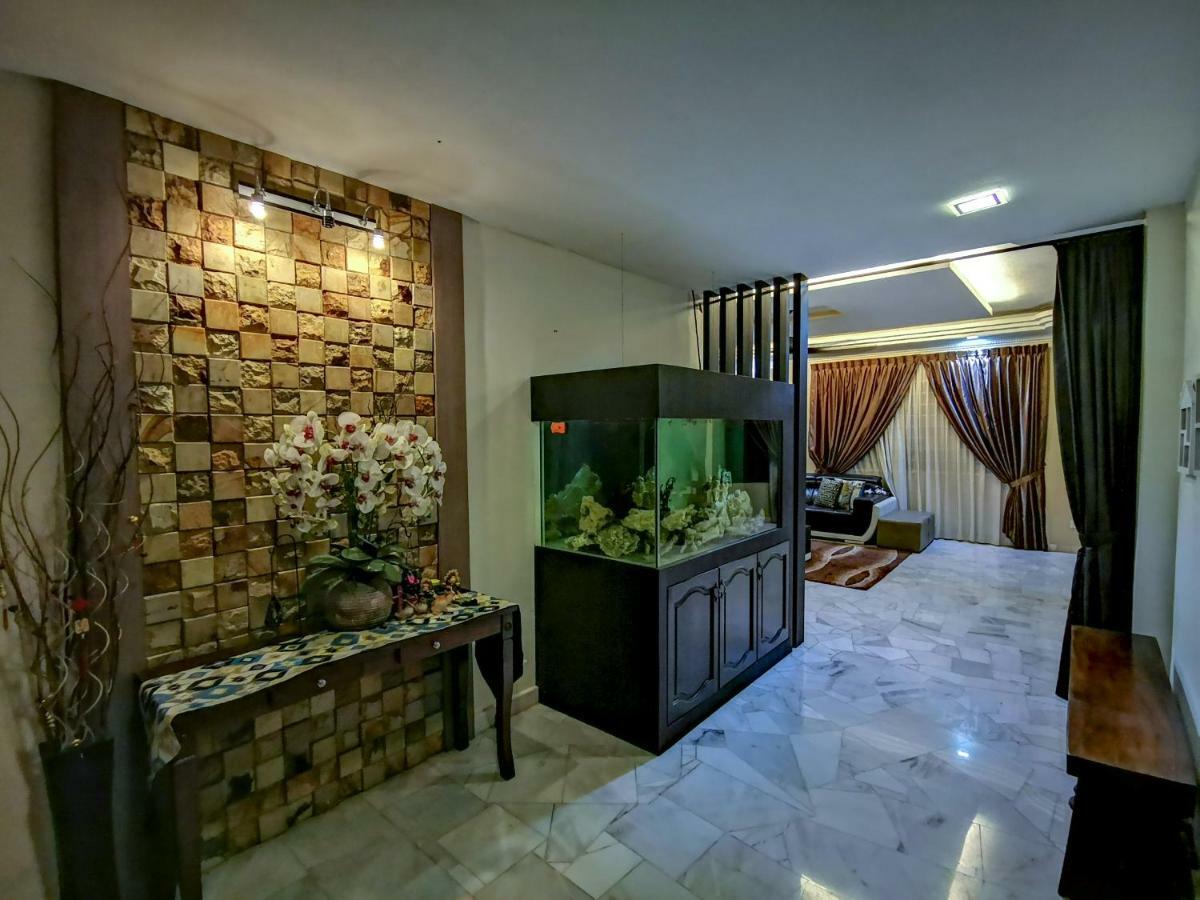 Ria Homestay Johor Bahru Bagian luar foto